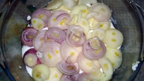 рыба в сметанном соусе с грибами