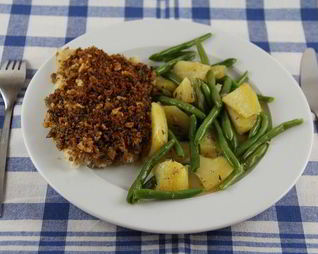 Рыба, запеченная в ореховой корочке