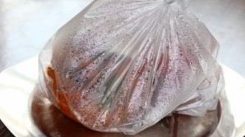 рыбные рулетики, запеченные с овощами