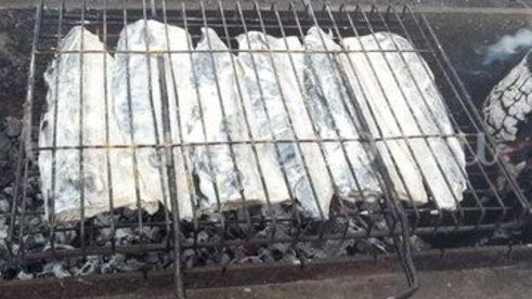 скумбрия, запеченная на костре