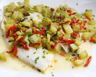 Запеченная камбала с кабачками