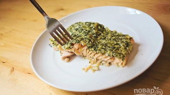 Рецепт Запеченной семги с зеленью и орехами