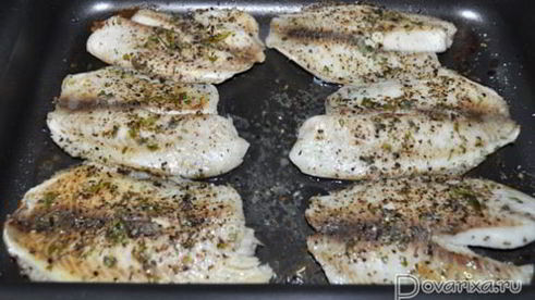 запеченная тилапия с чесноком, лимоном и маслом