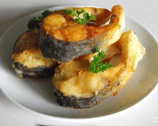 Жареная красная рыба