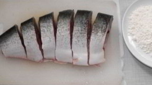 жареная красная рыба