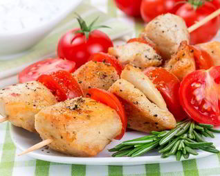 Домашний шашлык из курицы с помидорами
