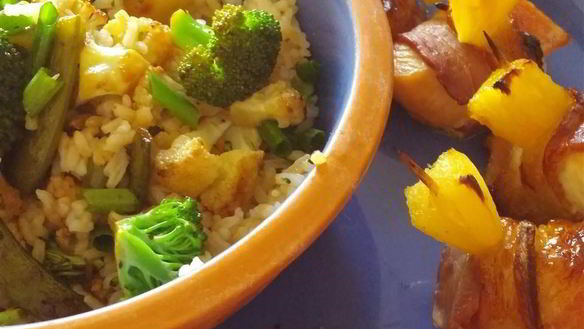 Рецепт Мини-шашлычков из куриной грудки, бекона, ананаса с соусом Терияки