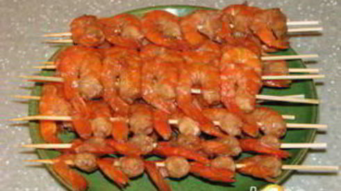 шашлычки из креветок
