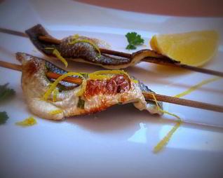 Шашлычки из рыбы с медом и розмарином