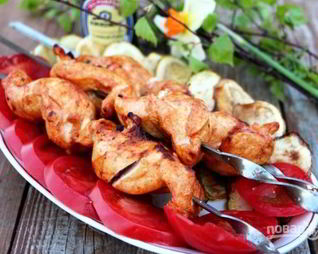 Шашлык из курицы с томатно-луковым маринадом