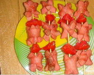 Шашлык из сосисок