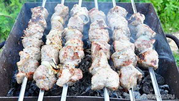 Рецепт Шашлыка, маринованного в луке и масле