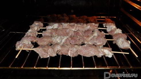 свиные шашлыки в духовке