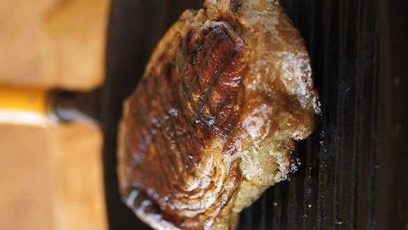 Рецепт Стейка портерхаус с маслом из красного вина