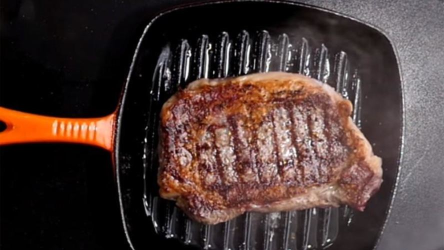 Рецепт стейка рибай на сковороде