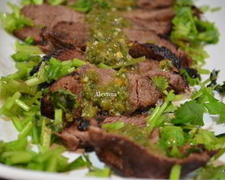 Стейк с соусом халапеньо Чимичурри