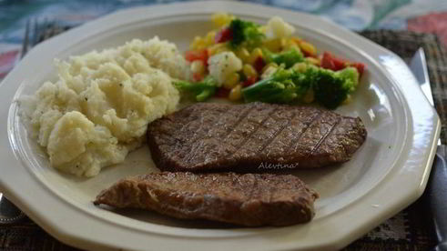 стейк в лаймовом маринаде