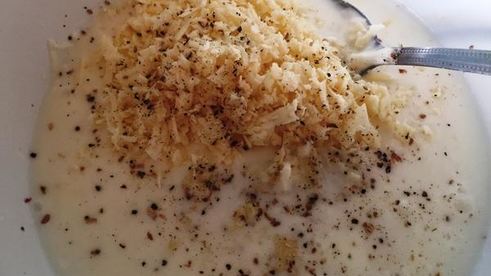 куриные тефтели с сюрпризом в сливочном соусе