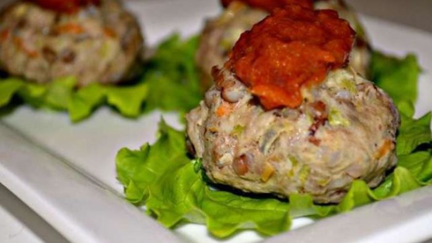 Рецепт паровых тефтелей с гречкой и кабачками