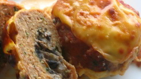 свекольно-мясные тефтели с грибной начинкой