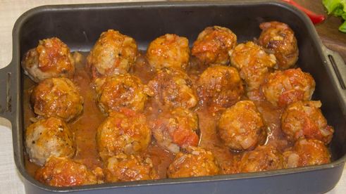 тефтели без риса с подливкой в духовке