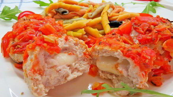 Рецепт Тефтелей из индейки с моцареллой в томатном соусе