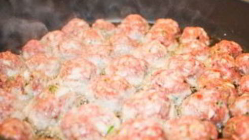 тефтели в сливочно-грибном соусе