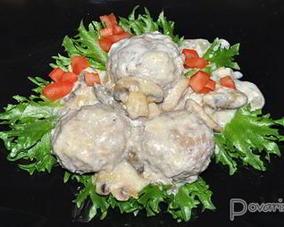 Тефтели в сырно-грибном соусе