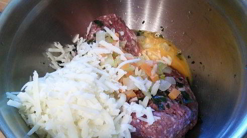 тефтели, запеченные с моцареллой