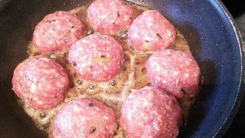 тефтели, запеченные с моцареллой