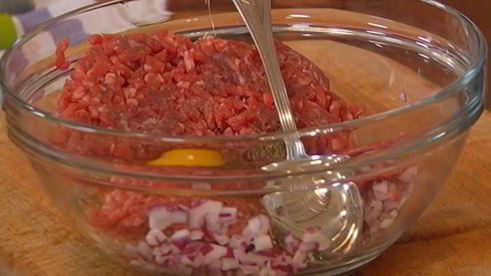 тефтельки из ягнятины с инжиром и луком-шалотом