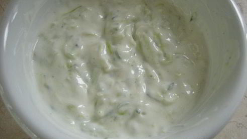 тефтельки по-гречески с дзадзыки