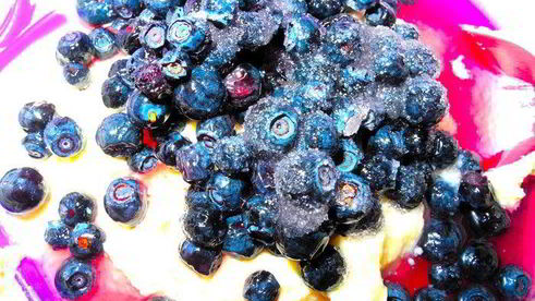 ленивые вареники с черникой на пару