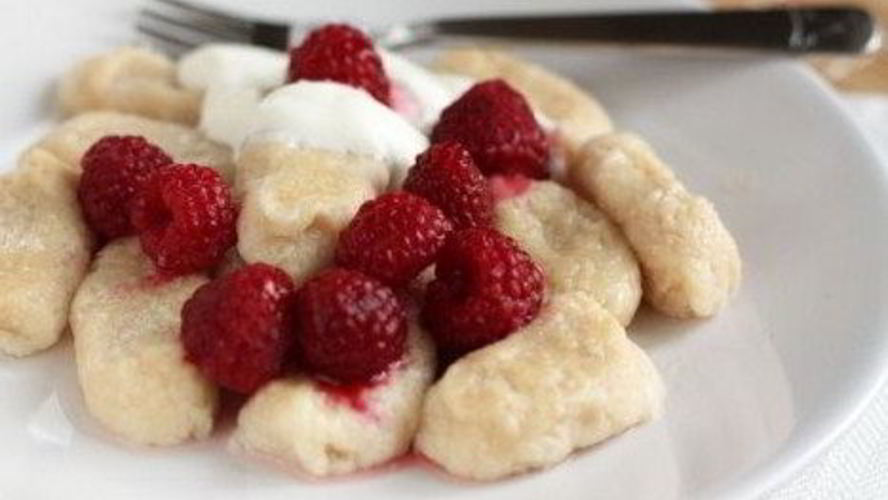 Рецепт ленивых вареников с малиной