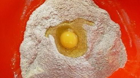 цельнозерновые вареники с тунцом и моцареллой