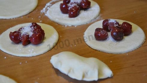 вареники на пару в мультиварке с вишнями