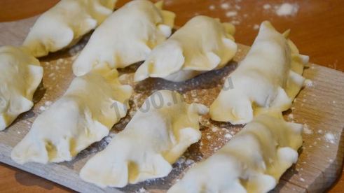 вареники на пару в мультиварке с вишнями