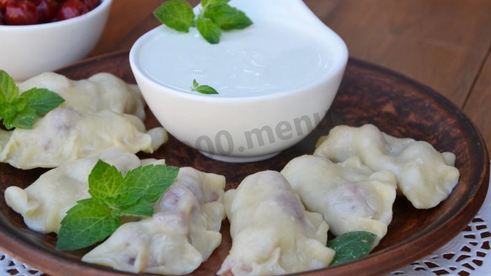 вареники на пару в мультиварке с вишнями