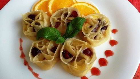 вареники с черешней и творогом