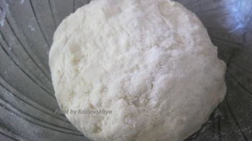 вареники с черносливом, грецкими орехами и медом