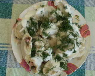 Вареники с фасолью, ветчиной и укропом