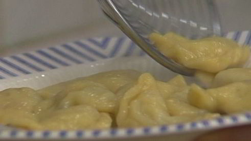 вареники с картофелем, беконом и укропом