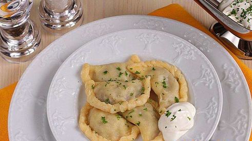 вареники с картошкой и сушеными грибами