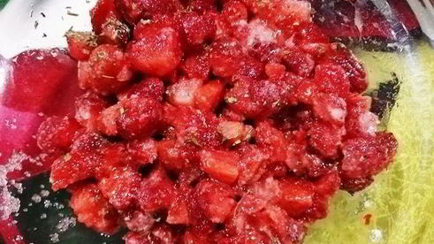 вареники с клубникой и мятой