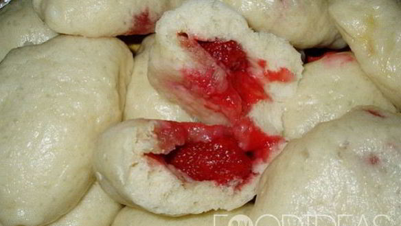 Рецепт Вареников с клубникой на пару