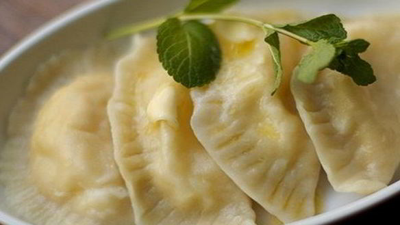 Рецепт Вареников с сыром сулугуни