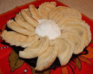 Вареники с творогом и финиками