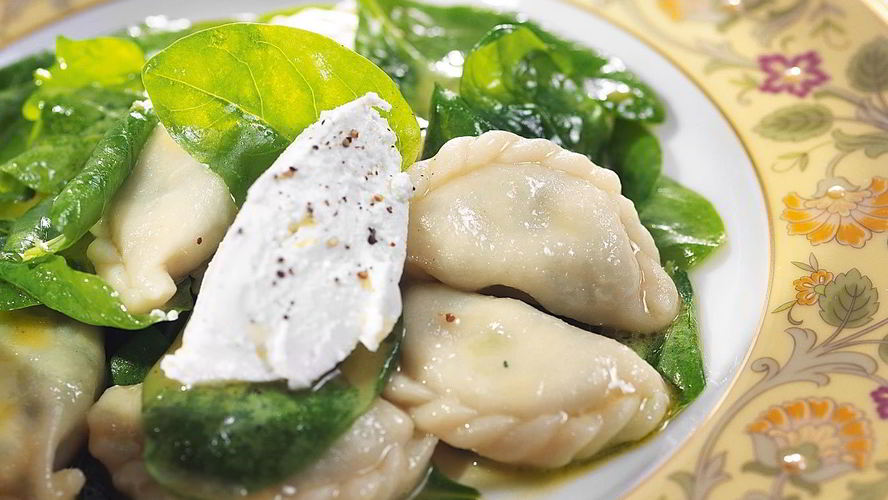 Рецепт вареников с творогом и шпинатом