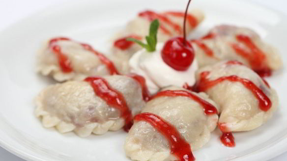 Рецепт Вареников с вишней и творогом