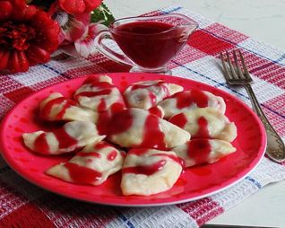 Вареники с вишней замороженной